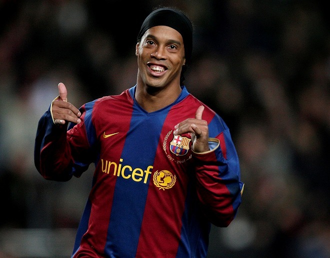 偉大なクラッキ”ロナウジーニョが正式に引退を表明！ ラストマッチは8