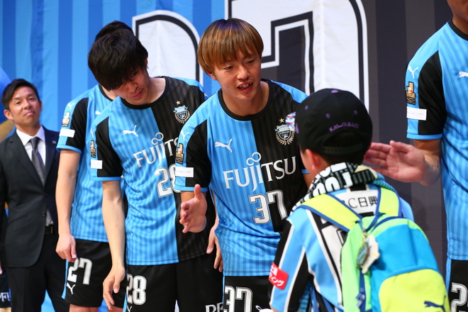 【29点セット】川崎フロンターレ　齋藤学　ユニフォーム　他ガチャガチャ セルジオ越後】なぜ批判されるのか？ 齋藤学に怒りの矛先を向けるのは