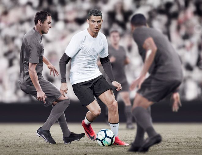 C・ロナウドのスパイク・シリーズが最終章へ！『CR7 Chapters』が