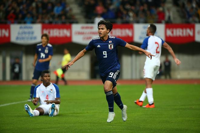 日本代表】“9番”を背負う南野拓実に新エースの風格！ ゴール
