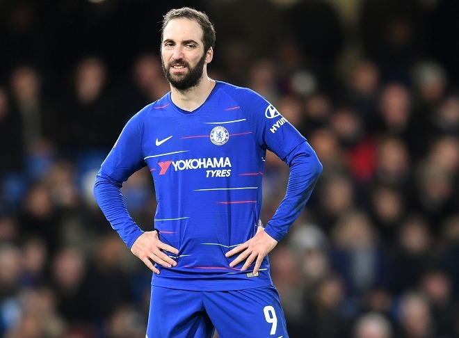 今は家に閉じこもってる」「金じゃ愛情は買えない」不調続きの