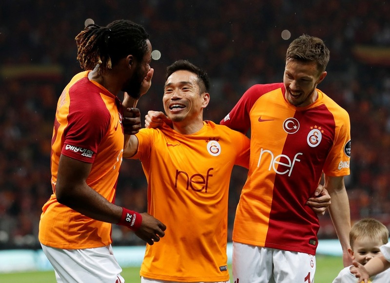 なにこの可愛すぎる家族！」長友佑都が愛妻・平愛梨と面白アプリで