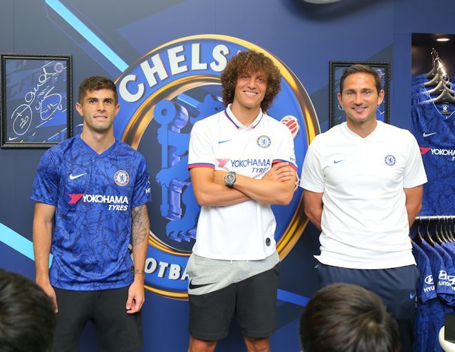 原宿に“チェルシー旋風”が吹き荒れる！ランパード、D・ルイス