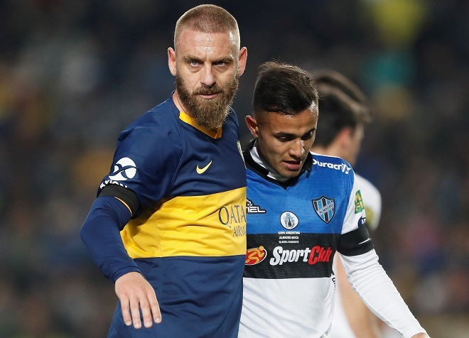 若手が彼の言葉に震えた」突然の引退を決断したデ・ロッシは、ボカに何