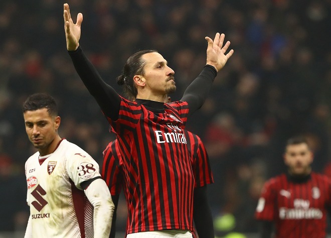 ACミランのイブラヒモビッチ 19-20年シーズン 楽天市場】ACミラン 2019/20 ホーム（赤黒） ＃21 IBRAHIMOVIC