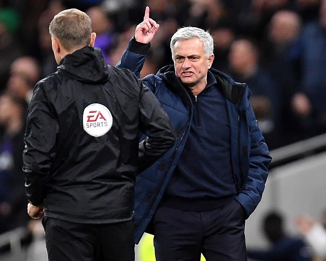 お前はゴミだと…」やっぱり若手嫌い？ チェルシーのフランス代表CBが