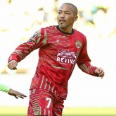 なるほど わかりやすい サッカー好きが溢れてる 小野伸二の初心者向け リフティングの始め方講座 にファンも感動 サッカーダイジェストweb なるほど わかりやすい サッカー好きが溢れてる 小野伸二の初心者向け リフティングの始め方講座 にファンも感動 サッカーダイジェストweb