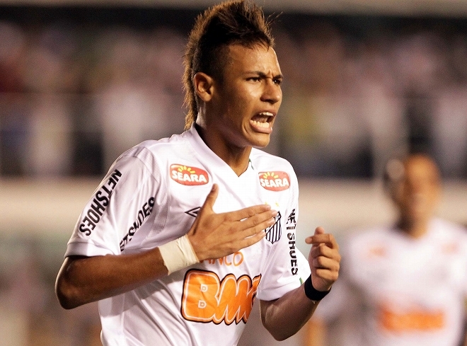 ネイマールが決めた9年前の“美しきゴラッソ”に再脚光！ ファンからは