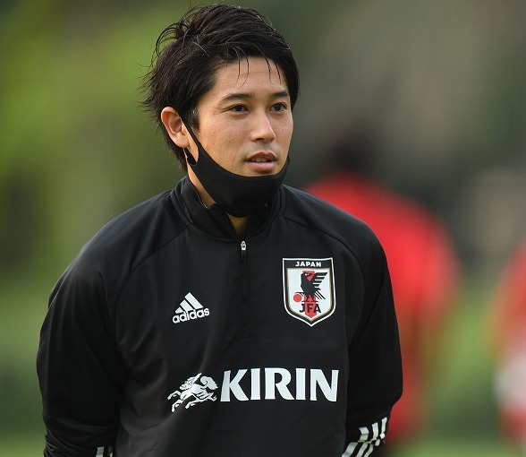 元日本代表、鹿島アントラーズ、シャルケ、内田篤人選手の直筆