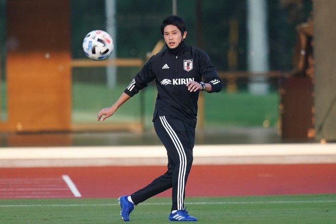 U-19代表】ロールモデルコーチとして選手、監督から好印象の内田篤人