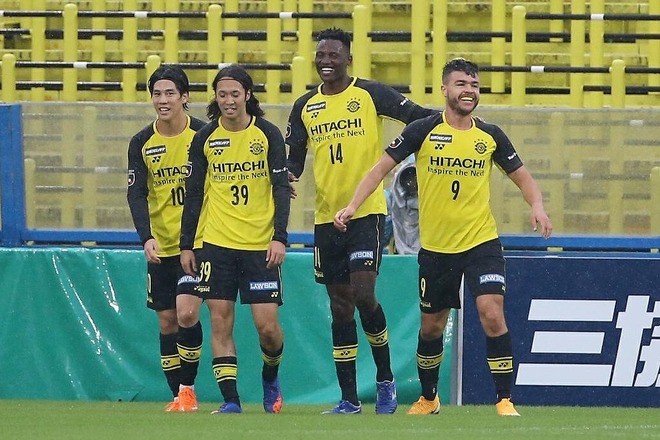 柏がオルンガ＆江坂の4得点で逃げ切り勝ち！ 神戸、反撃虚しく連勝は