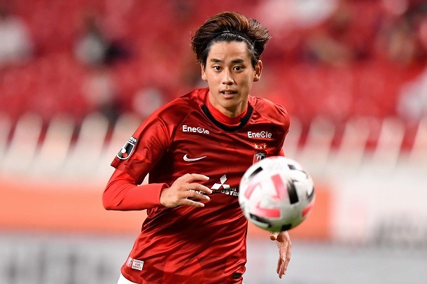 【最終値下げ】浦和レッズ　汰木康也選手　ユニフォーム　Ｌサイズ 汰木康也選手 ユニフォーム