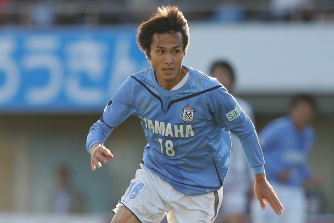 高級感 前田遼一選手のJリーグ通算100ゴール達成記念グッズ