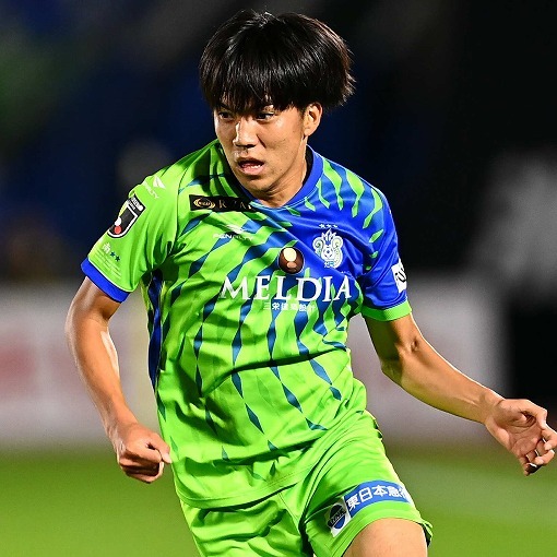 代表もいける」“遠藤航の再来”と呼び声高き18歳！先輩たちも絶賛する