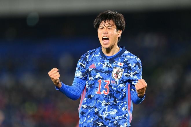 ハンパねぇ」「FWみたいな動きするやん」山根視来が代表初出場