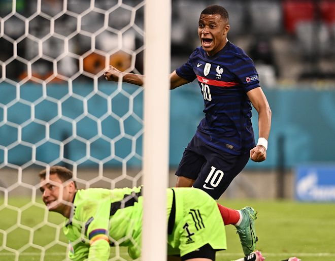 世界王者フランスが1 0でドイツとの大一番を制す フンメルスのogが決勝点 Euro サッカーダイジェストweb 世界王者フランスが1 0でドイツとの大一番を制す フンメルスのogが決勝点 Euro サッカーダイジェストweb