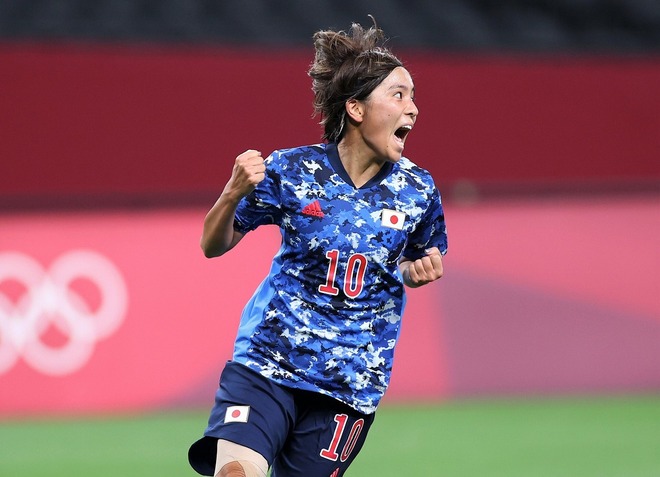 マナの合流が待ちきれない」グーナーが岩渕真奈の“ナイスゴール