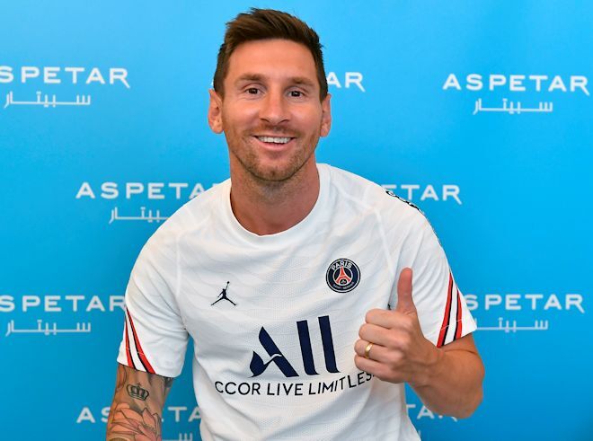 新しい王がお出ましだ」メッシの電撃加入にパリが熱狂！「信じられない