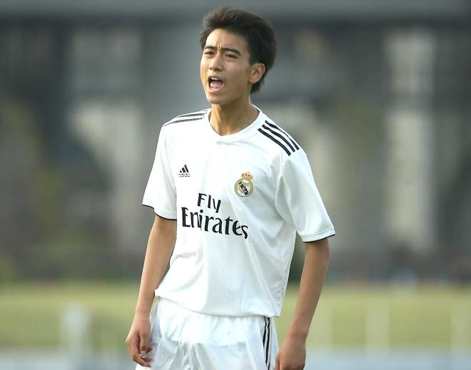 マドリーの17歳mf中井卓大が絶妙のスルーパスで 決勝ゴラッソ を演出 その姿はモドリッチの如く サッカーダイジェストweb